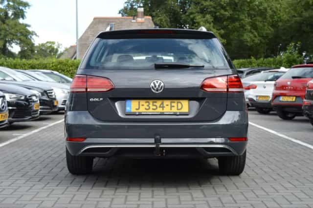 Volkswagen Golf (2020) thumbnail 5