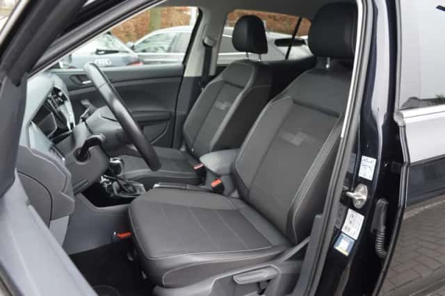Volkswagen T-Cross (2021) thumbnail 5