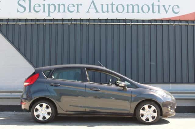 Ford Fiesta (2012) thumbnail 3