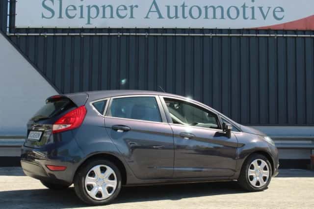 Ford Fiesta (2012) thumbnail 5