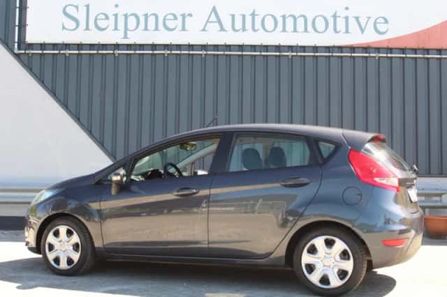 Ford Fiesta (2012) thumbnail 6