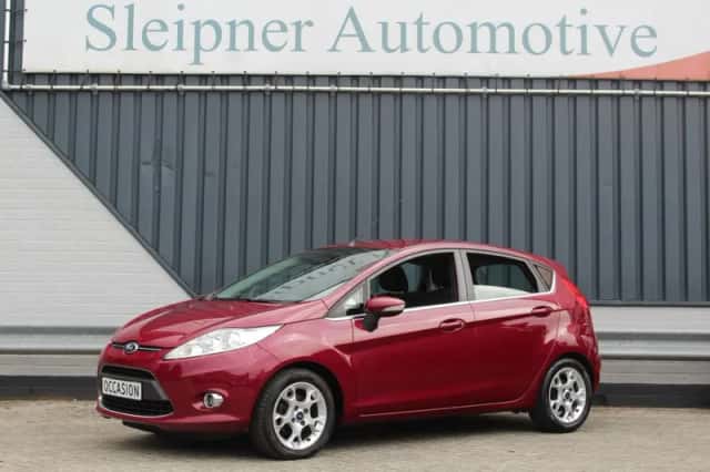 Ford Fiesta (2012) thumbnail 1