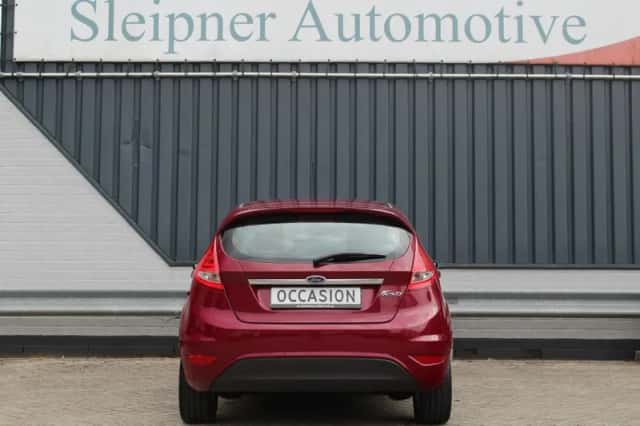 Ford Fiesta (2012) thumbnail 5