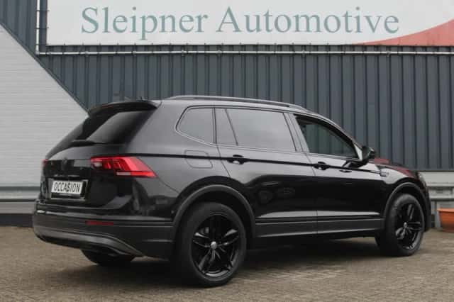 Volkswagen Tiguan (2018) thumbnail 5