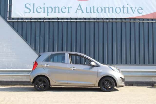 Kia Picanto (2013) thumbnail 5