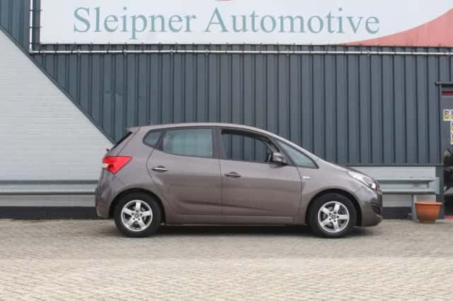 Hyundai ix20 (2011) thumbnail 4