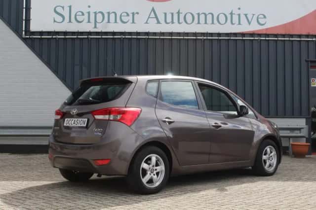 Hyundai ix20 (2011) thumbnail 5
