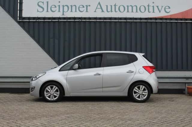 Hyundai ix20 (2011) thumbnail 4