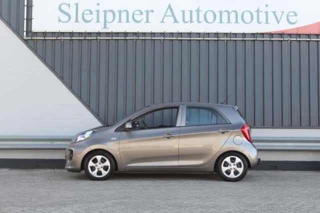 Kia Picanto (2016) thumbnail 4