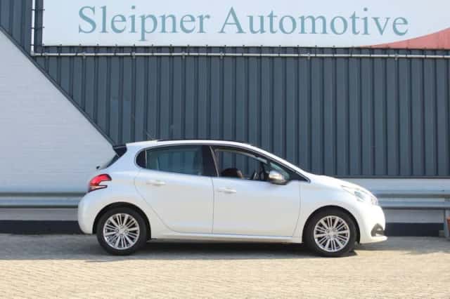 Peugeot 208 (2018) thumbnail 3