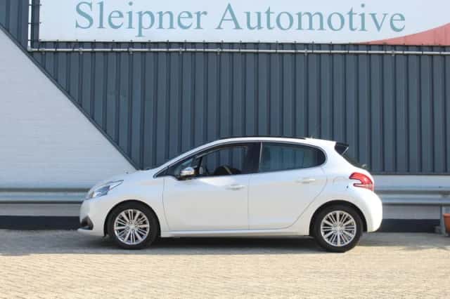 Peugeot 208 (2018) thumbnail 4
