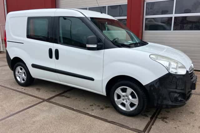Opel Combo (2015) thumbnail 1