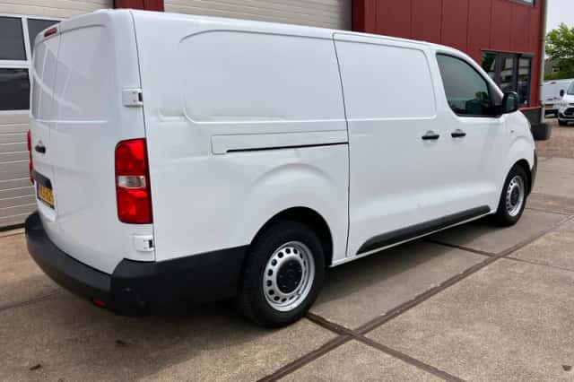 Opel Vivaro (2021) thumbnail 2