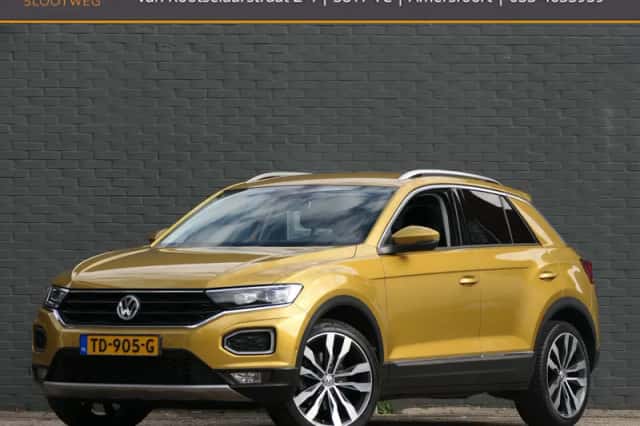 Volkswagen T-Roc (2018) thumbnail 1