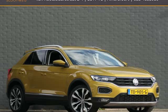 Volkswagen T-Roc (2018) thumbnail 3