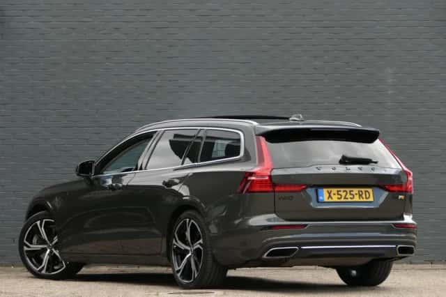 Volvo V60 (2019) thumbnail 4
