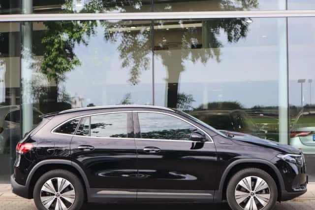 Mercedes-Benz EQA (2022) thumbnail 4