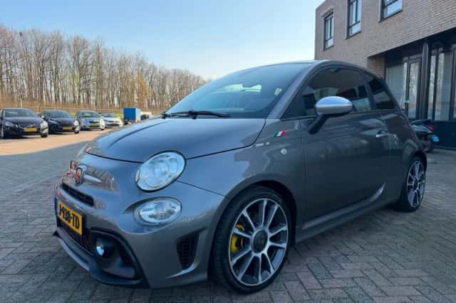 Fiat 500 (2017) thumbnail 3