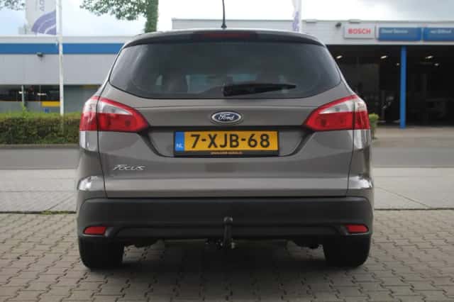 Ford Focus (2011) thumbnail 5