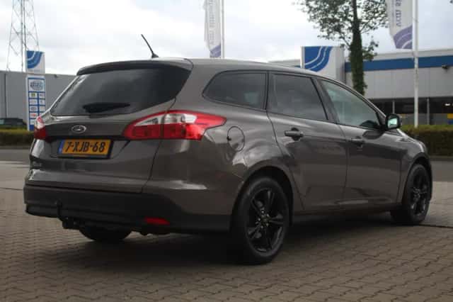 Ford Focus (2011) thumbnail 6