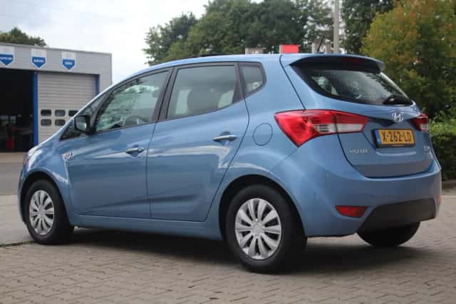 Hyundai ix20 (2011) thumbnail 4