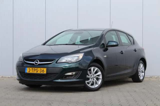 Opel Astra (2014) thumbnail 1
