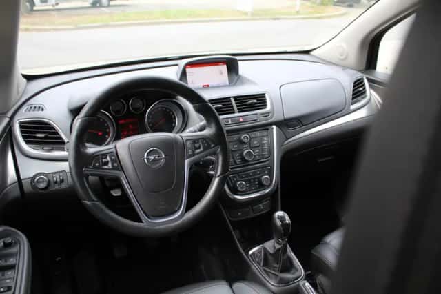 Opel Mokka (2015) thumbnail 3