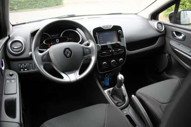 Renault Clio (2015) thumbnail 3