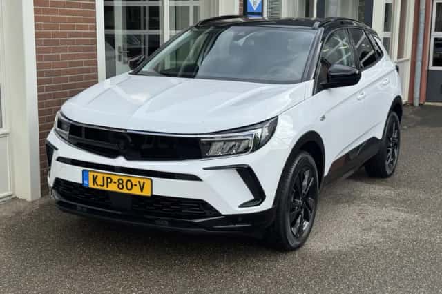 Opel Grandland (2024) thumbnail 5