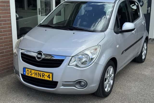 Opel Agila (2009) thumbnail 6