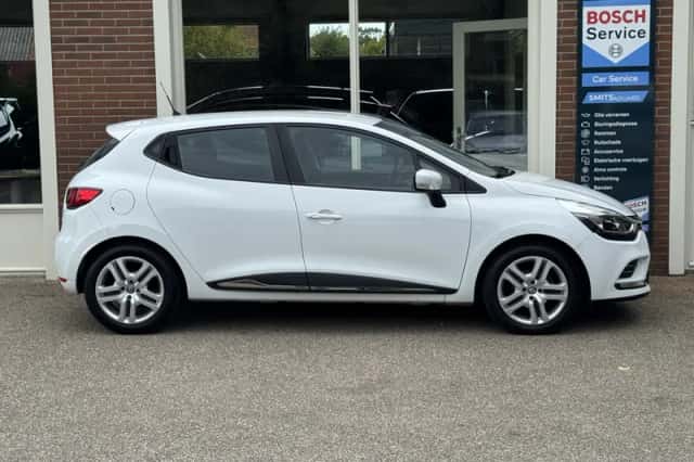 Renault Clio (2018) thumbnail 4