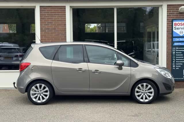 Opel Meriva (2011) thumbnail 6