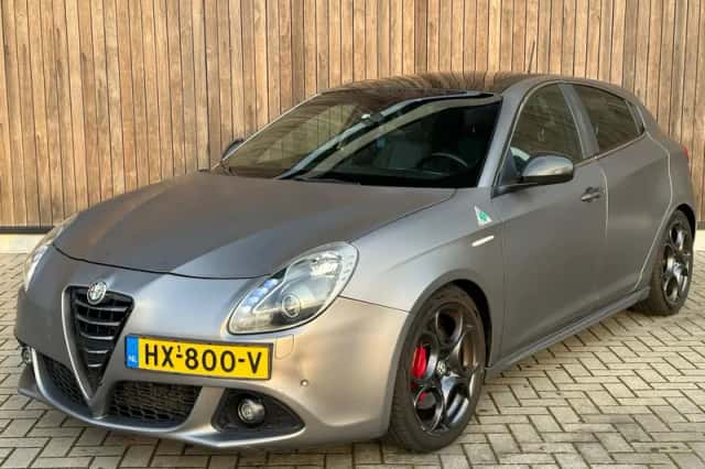 Alfa Romeo Giulietta (2016) thumbnail 1