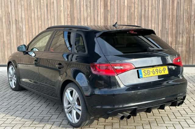 Audi A3 (2014) thumbnail 3