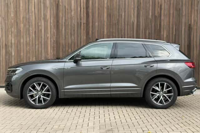 Volkswagen Touareg (2019) thumbnail 2