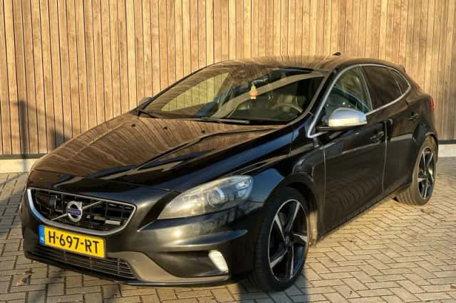Volvo V40 (2013) thumbnail 1