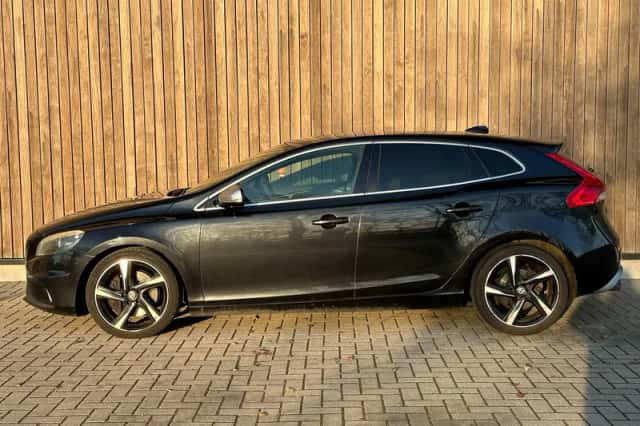 Volvo V40 (2013) thumbnail 2