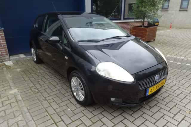 Fiat Grande Punto (2007) thumbnail 3