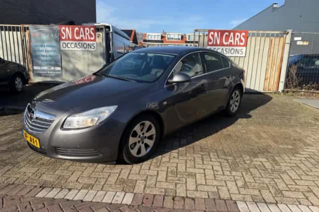 Opel Insignia (2010) thumbnail 1