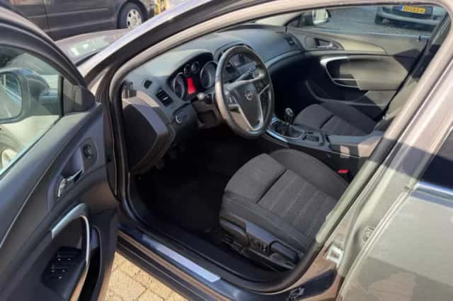 Opel Insignia (2010) thumbnail 5