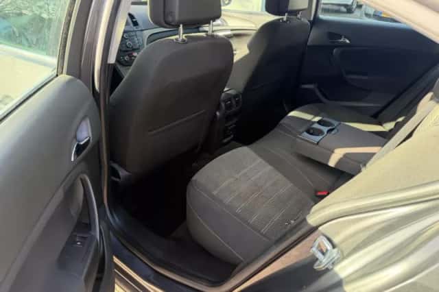 Opel Insignia (2010) thumbnail 6