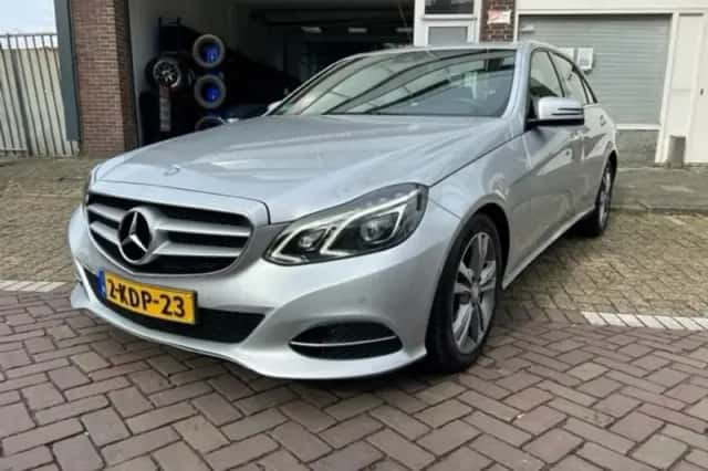 Mercedes-Benz E-Klasse (2013) thumbnail 1