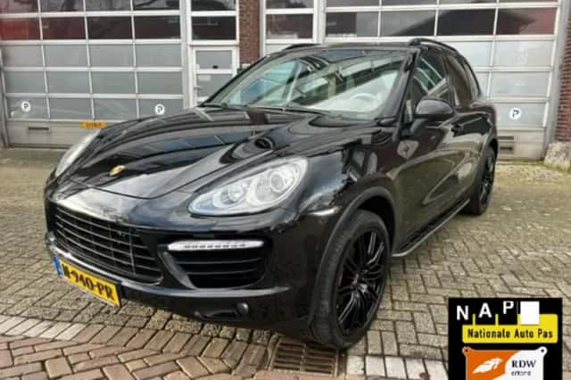 Porsche Cayenne (2014) thumbnail 1