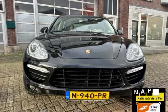 Porsche Cayenne (2014) thumbnail 6