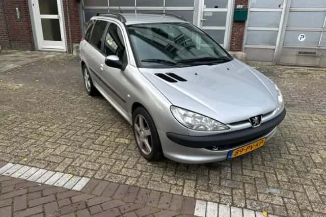 Peugeot 206 (2005) thumbnail 3
