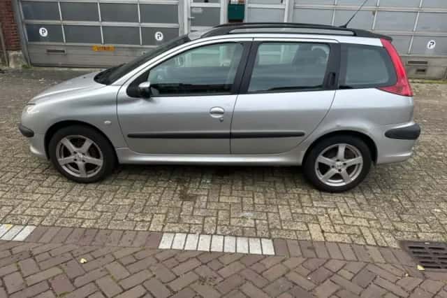 Peugeot 206 (2005) thumbnail 4