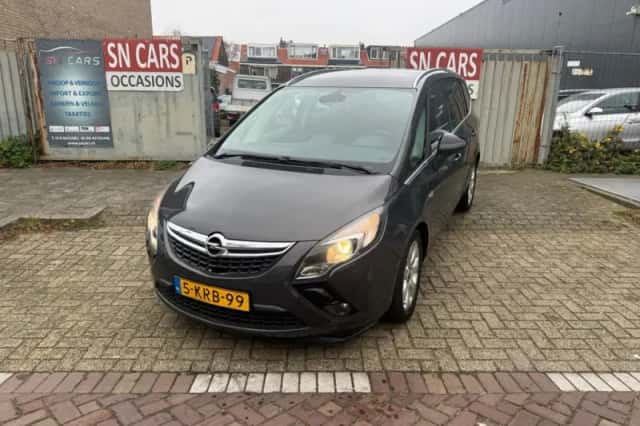 Opel Zafira (2013) thumbnail 1