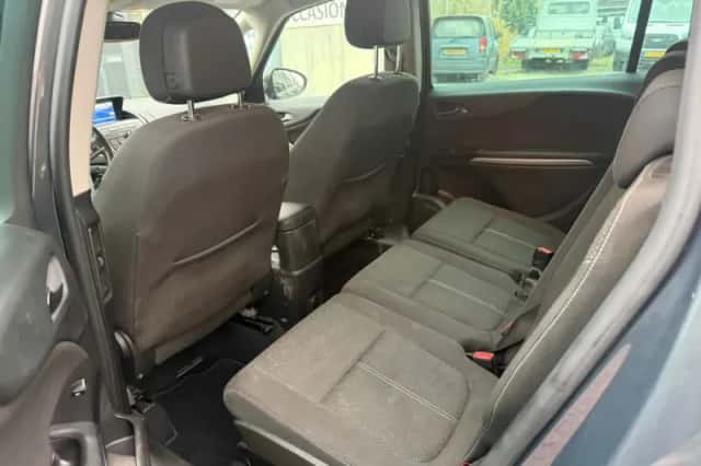 Opel Zafira (2013) thumbnail 6