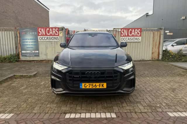 Audi Q8 (2019) thumbnail 2