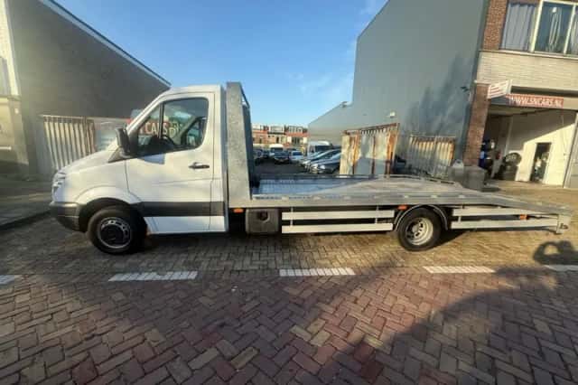 Mercedes-Benz Sprinter (2009) thumbnail 4